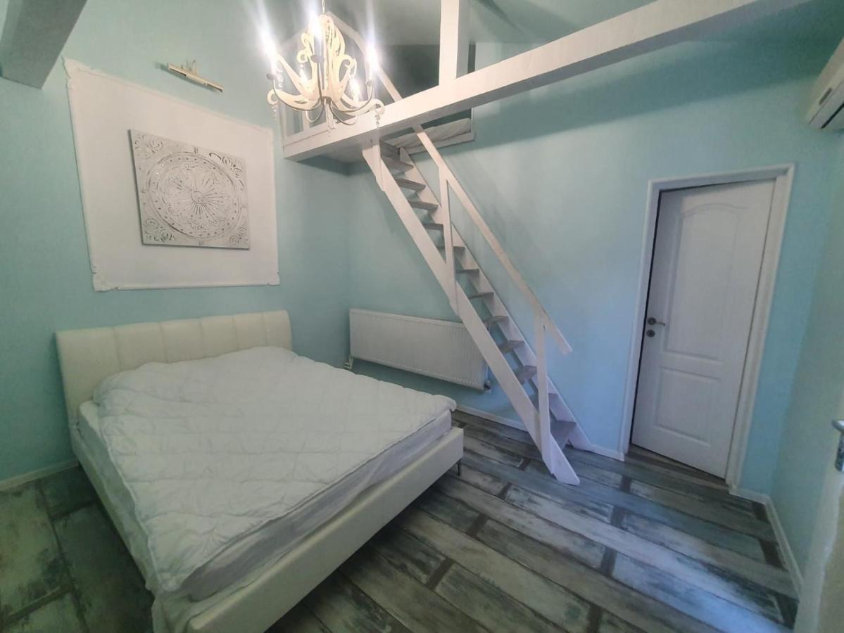 Отель Solaria House Констанца Экстерьер фото